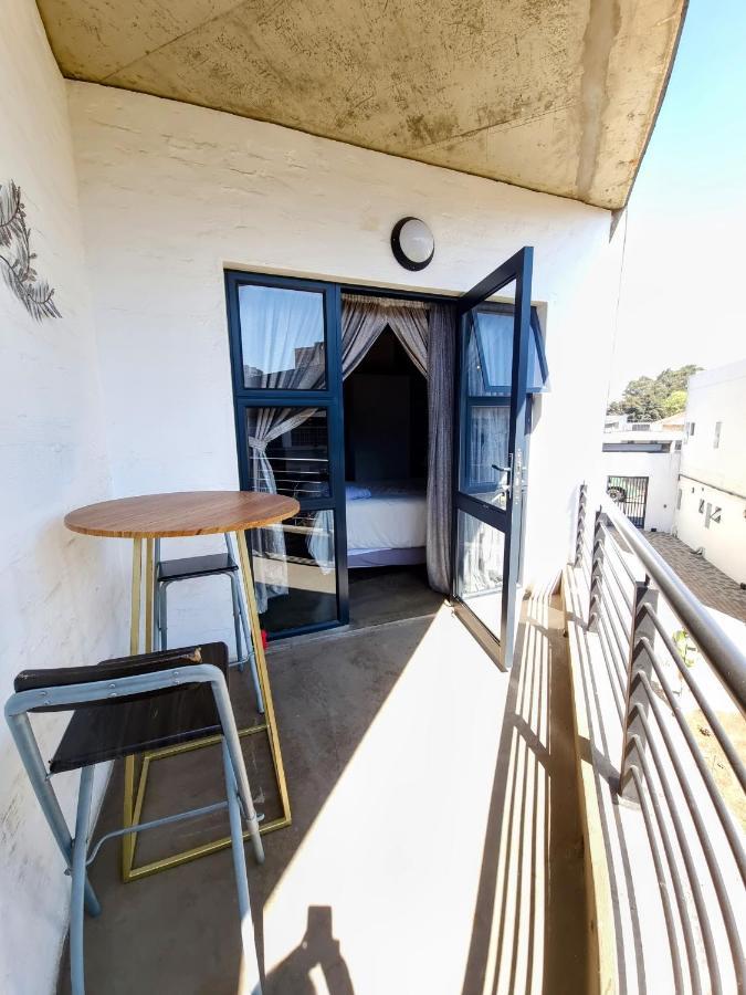 Kaleaba House In Vibey Maboneng Precint Joanesburgo Exterior foto