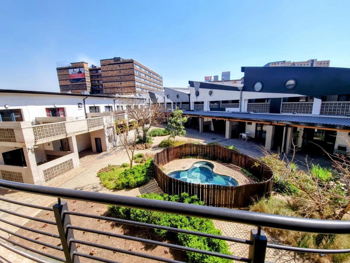Kaleaba House In Vibey Maboneng Precint Joanesburgo Exterior foto